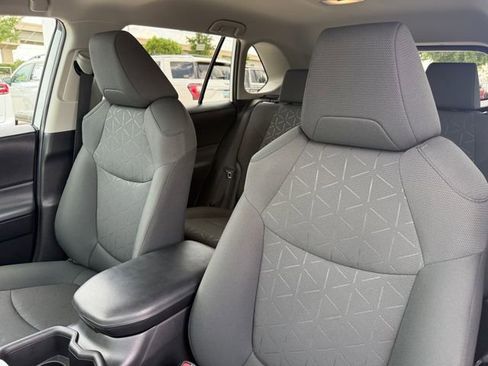 Used 2024 Toyota RAV4 XLE AWD/4WD image 12