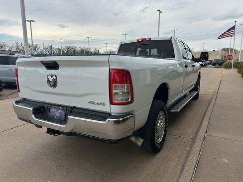 Used 2024 RAM 2500 Tradesman w/ Chrome Appearance Group AWD/4WD image 5