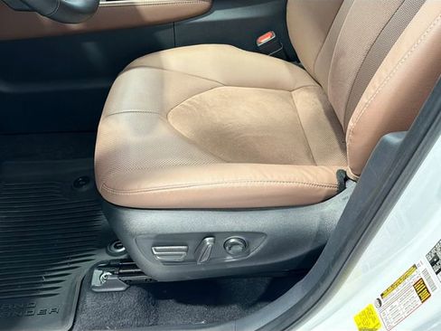Certified 2025 Toyota Grand Highlander AWD Hybrid image 16