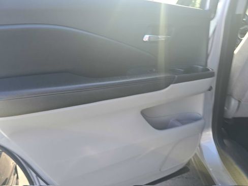 Used 2020 Honda Pilot EX image 11