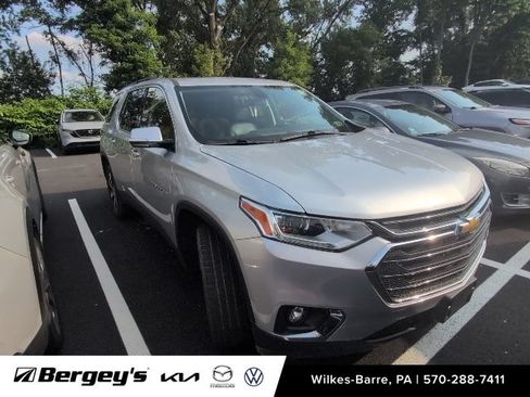 Used 2019 Chevrolet Traverse LT w/ LT Premium Package AWD/4WD image 9