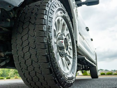 Used 2020 Ford F250 XLT AWD/4WD image 10
