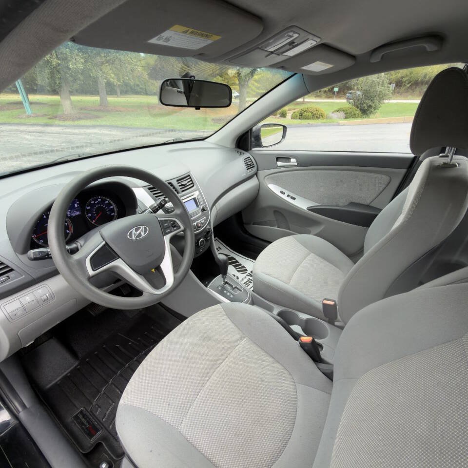 Used 2014 Hyundai Accent GS FWD image 5