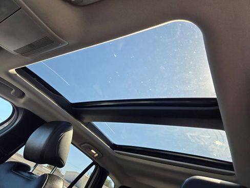 Used 2025 MAZDA CX-50 AWD 2.5 Hybrid w/ Premium Pkg image 36