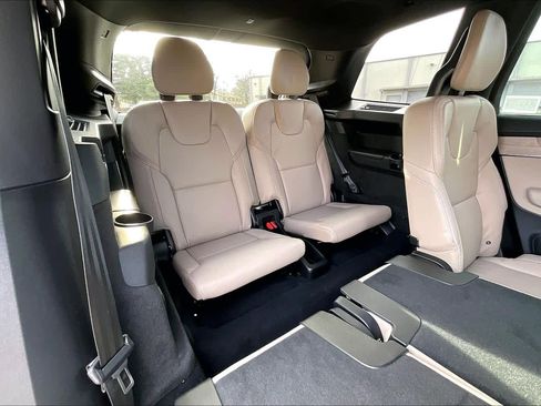 New 2026 Volvo XC90 T8 Ultra image 28