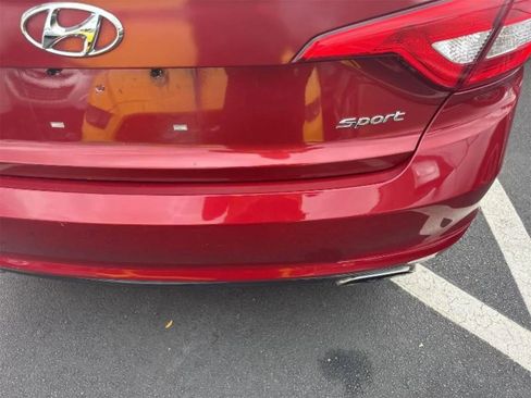 Used 2016 Hyundai Sonata Sport w/ Option Group 1V image 13