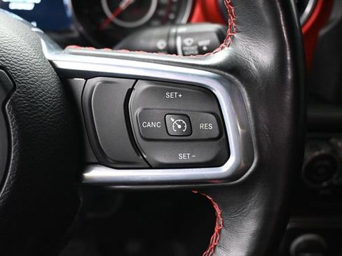 Used 2021 Jeep Gladiator Rubicon AWD/4WD image 10