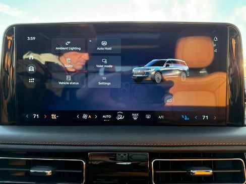 Used 2025 Lincoln Aviator Black Label image 33
