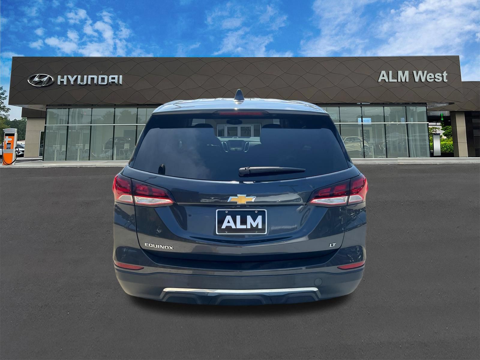 Used 2023 Chevrolet Equinox LT FWD image 6
