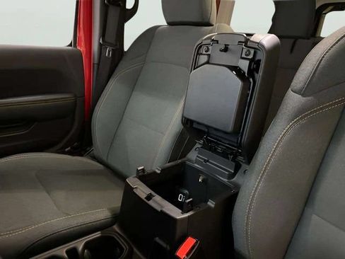 Used 2025 Jeep Wrangler Unlimited Sahara w/ Safety Group AWD/4WD image 62
