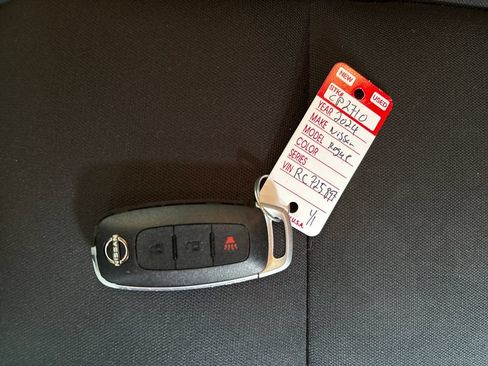 Used 2024 Nissan Rogue S AWD/4WD image 33