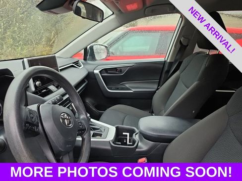Used 2023 Toyota RAV4 LE image 5