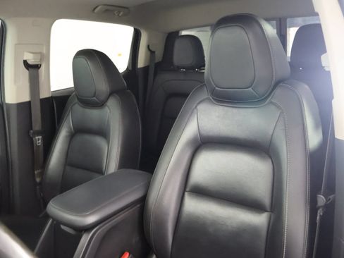 Used 2019 Chevrolet Colorado Z71 AWD/4WD image 24