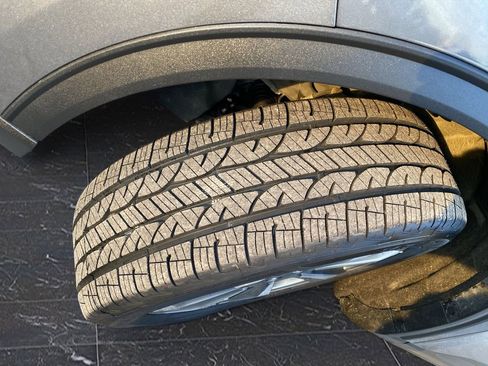 Certified 2025 Ford Escape Platinum image 45