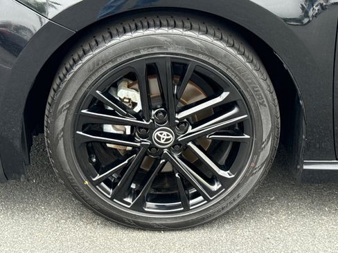 Certified 2025 Toyota Camry SE FWD image 5
