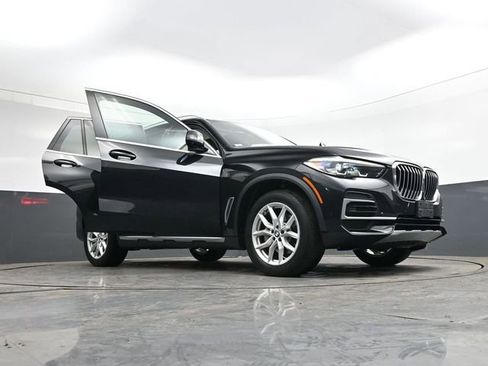 Used 2022 BMW X5 xDrive40i w/ Climate Comfort Package image 47