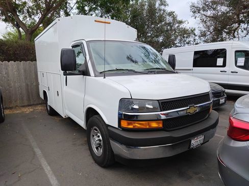 Used 2023 Chevrolet Express 3500 w/ Power Convenience Package RWD image 19