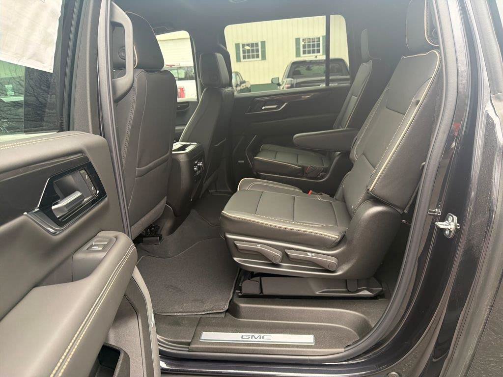 New 2026 GMC Yukon XL Elevation AWD/4WD image 25