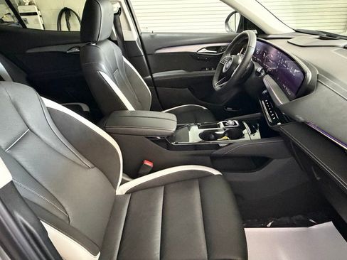 Used 2025 Buick Envision Sport Touring image 24