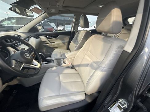 Certified 2022 Nissan Rogue Sport SL w/ Premium Package image 11