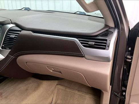 Used 2016 Chevrolet Suburban LS w/ Enhanced Driver Alert Package RWD image 16