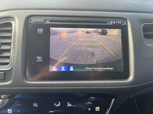 Used 2018 Honda HR-V EX image 12