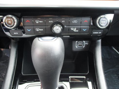 Used 2024 Jeep Compass Limited w/ Elite Group AWD/4WD image 29