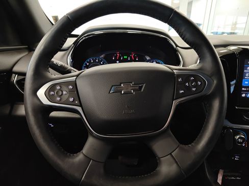 Used 2022 Chevrolet Traverse RS image 20