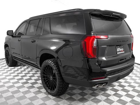 Used 2026 GMC Yukon XL Denali Ultimate w/ LPO, Floor Liner Package AWD/4WD image 7