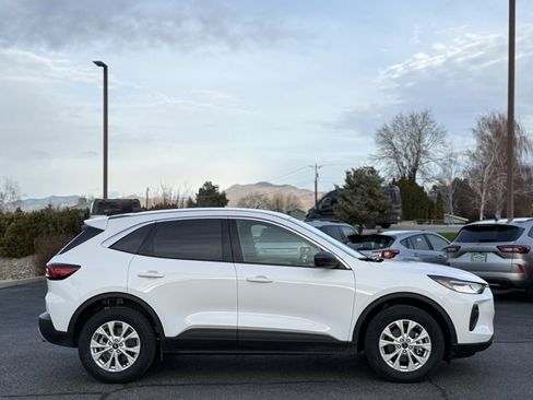 Used 2023 Ford Escape Active image 2