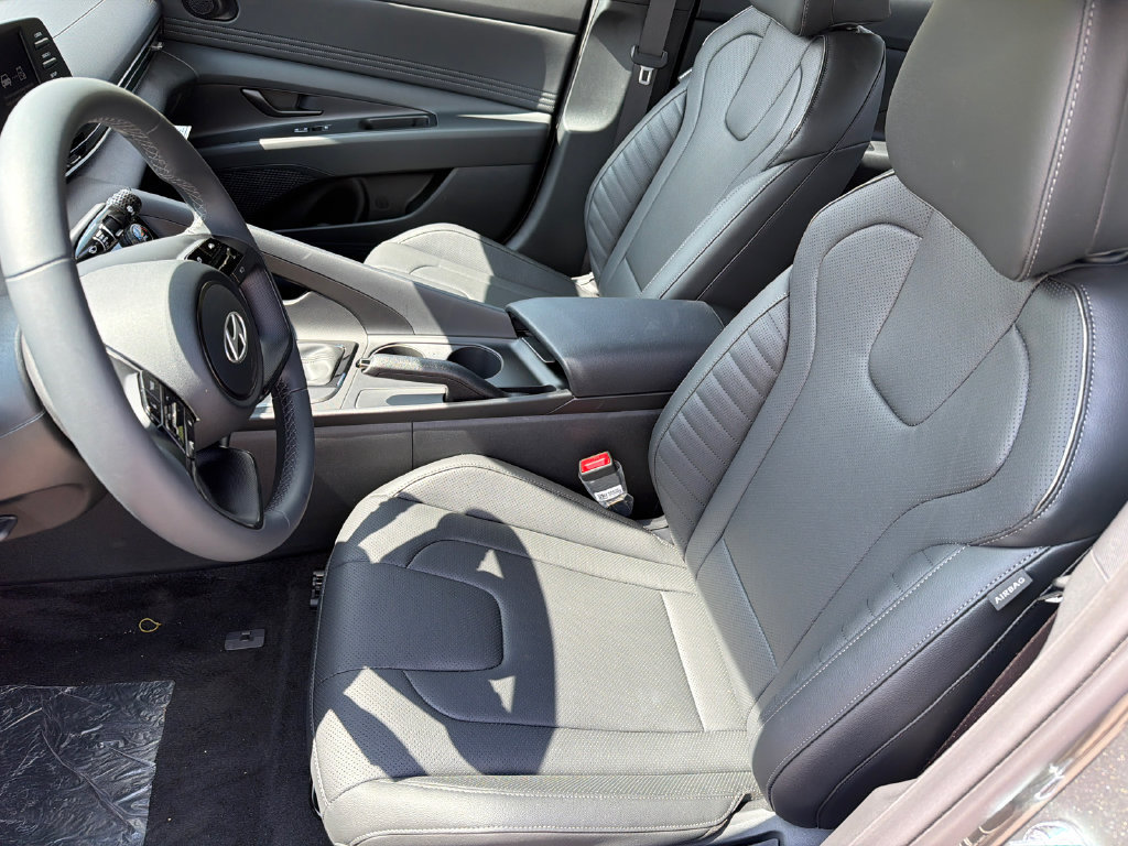 New 2026 Hyundai Elantra SEL Sport FWD image 10