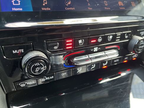 Used 2022 Jeep Grand Cherokee Trailhawk image 5