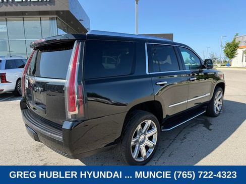 Used 2019 Cadillac Escalade Luxury AWD/4WD image 5