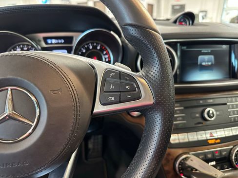 Used 2020 Mercedes-Benz SL 550 image 26