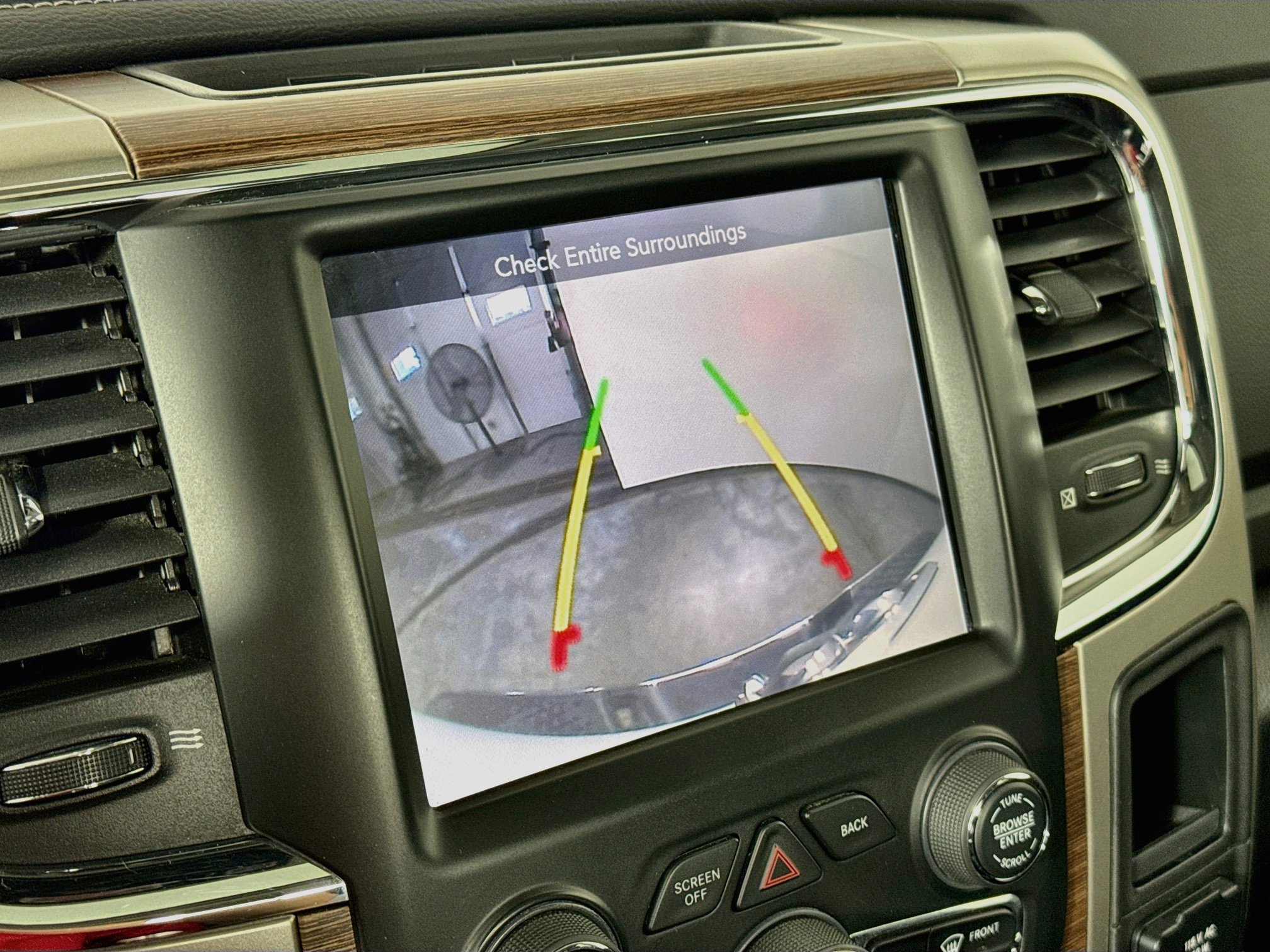 Used 2014 RAM 1500 Laramie w/ Convenience Group AWD/4WD image 14