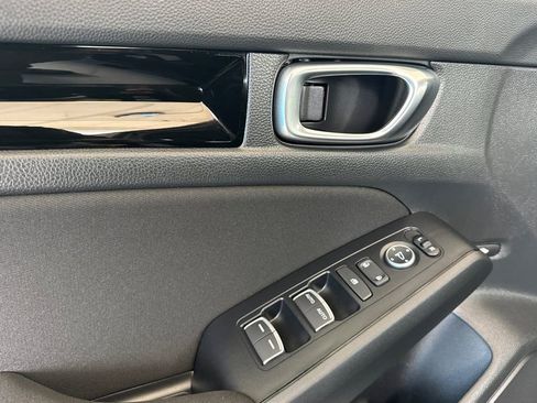 Certified 2025 Honda Civic Sport image 10