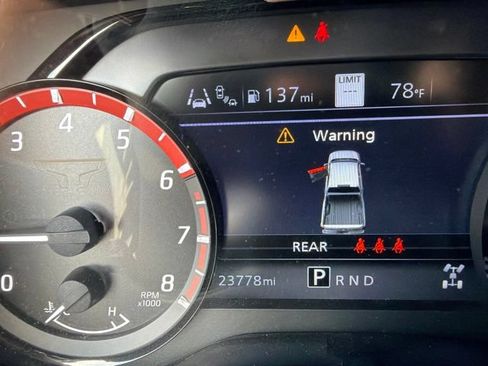 Used 2023 Nissan Titan PRO-4X w/ Pro-4x Convenience Package AWD/4WD image 14