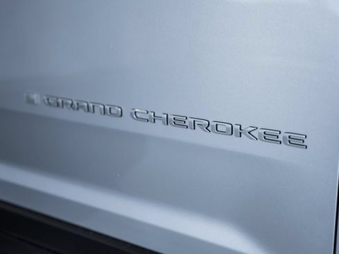 New 2026 Jeep Grand Cherokee Laredo X AWD/4WD image 17