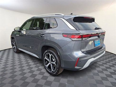 New 2025 Volkswagen Tiguan SE image 4