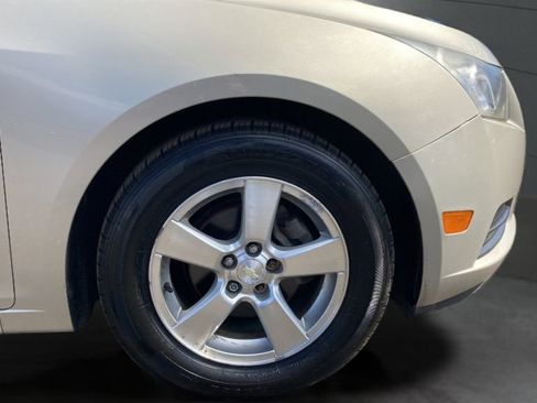 Used 2013 Chevrolet Cruze LT image 28