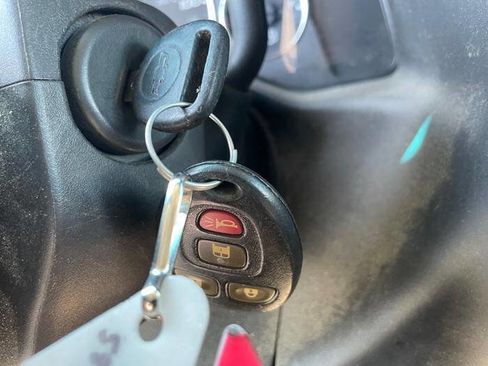 Used 2014 Chevrolet Express 2500 image 43