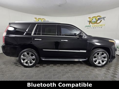 Used 2020 Cadillac Escalade Luxury image 11