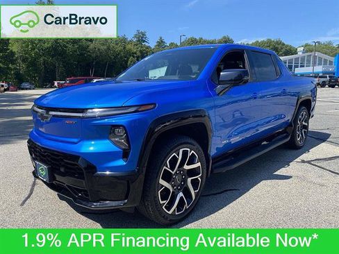 Certified 2025 Chevrolet Silverado EV RST AWD/4WD image 31