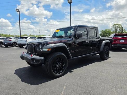 Used 2022 Jeep Gladiator Rubicon w/ LED Lighting Group AWD/4WD image 14