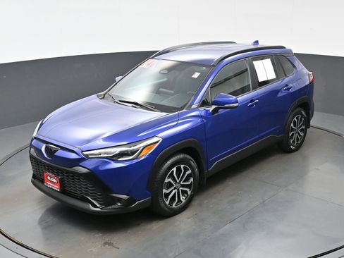 Used 2024 Toyota Corolla Cross AWD Hybrid image 35