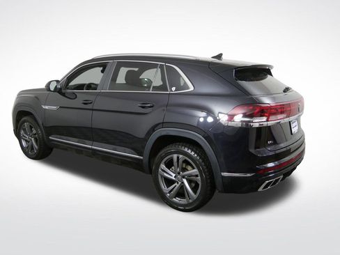 Used 2024 Volkswagen Atlas Cross Sport SEL R-Line AWD/4WD image 8