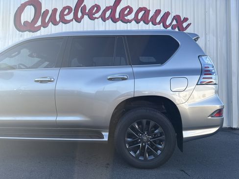 Used 2022 Lexus GX 460 Premium image 2