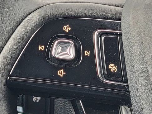 Certified 2023 Lincoln Corsair Standard w/ Equipment Group 101A image 33