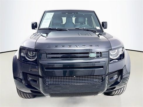 Certified 2022 Land Rover Defender 90 X image 2