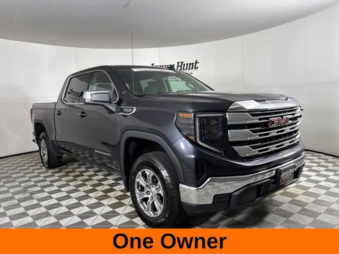 Used 2022 GMC Sierra 1500 SLE AWD/4WD image 4
